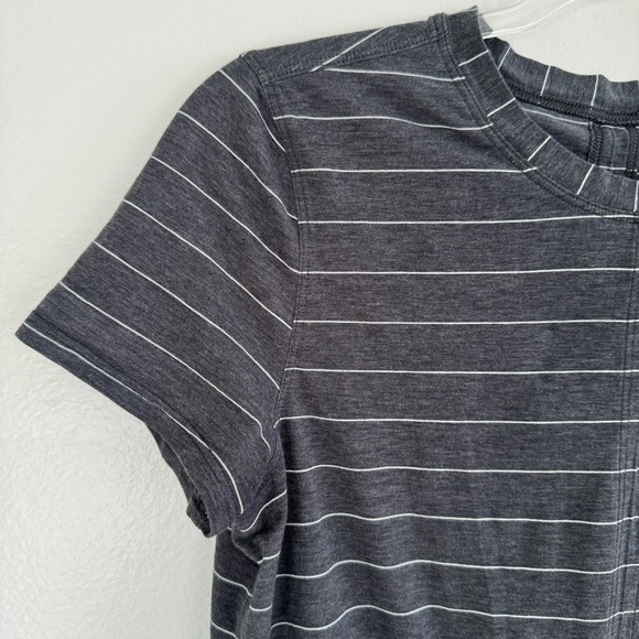 Lululemon Time To Restore Short Sleeve Serve Stripe Heathered Black White Size 4 - Picture 3 of 10